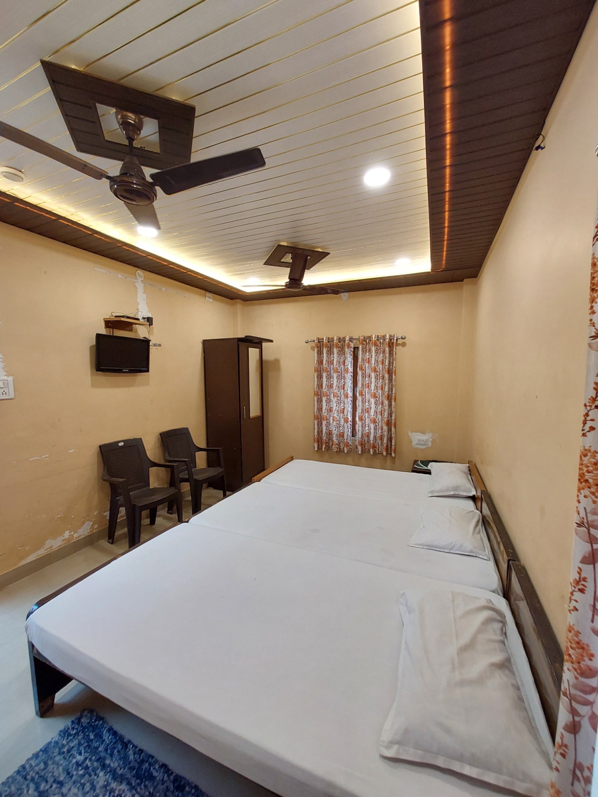 Teerth Premium Non Ac triple occupancy